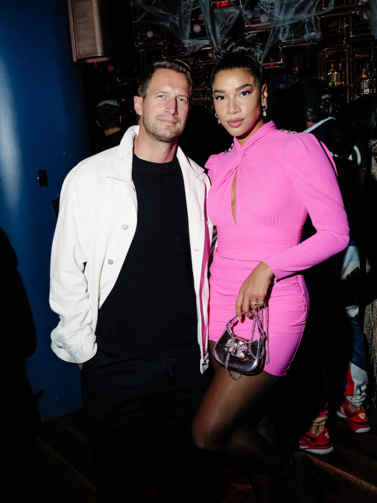 Brendan Fallis, Hannah Bronfman