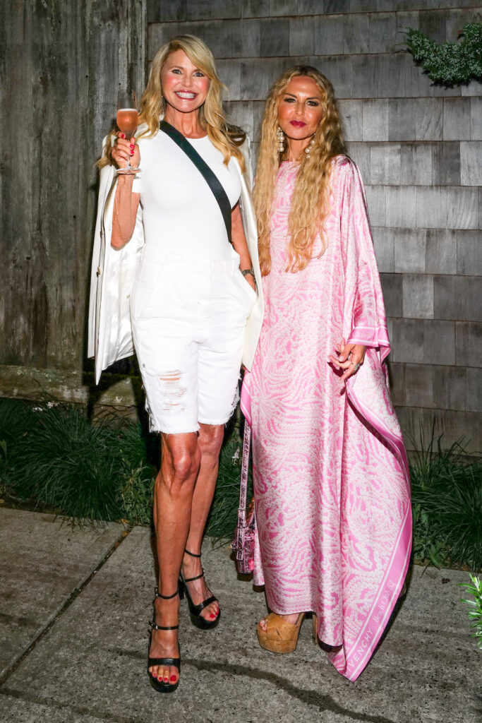 What's Happening In The Hamptons? Wölffer's 35th Anniversary, goop & Banana  Republic Kick Off Summer, A Screening Chez Donna Karan, And More! - Daily  Front Row